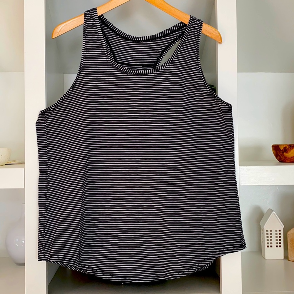 Lululemon tank